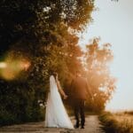 Fotografia w złotej godzinie: jak planować plener, by złapać najlepsze światło dnia